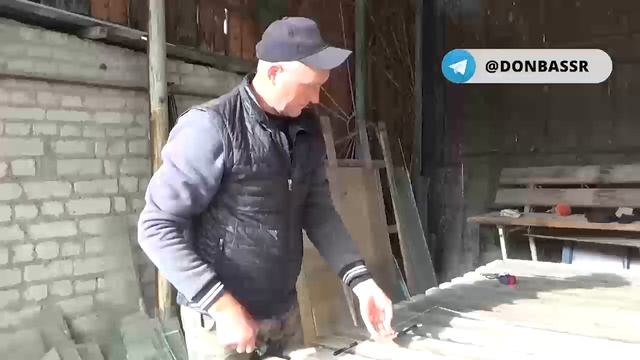 В г.Комсомольское обстрелами повреждены 48 многоквартирных домов Винокуров Николай смотреть онлайн