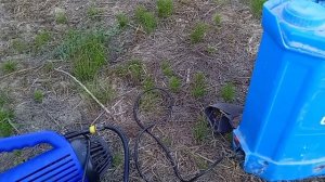 Воздуходувка на аккумуляторный опрыскиватель.