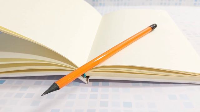 Карандаши Бэки оранжевые смотреть онлайн