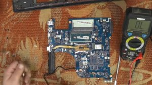 LENOVO G70-80 НЕ ЗАРЯЖАЕТСЯ НЕ ВКЛЮЧАЕТСЯ. ЗАМЕНА КОННЕКТОРА ПИТАНИЯ. РЕМОНТ КРЕПЛЕНИЙ ТОПКЕЙСА