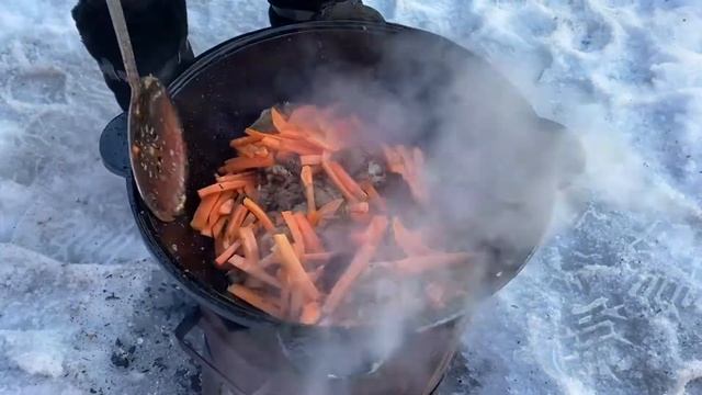 Лапша WOK в казане смотреть онлайн