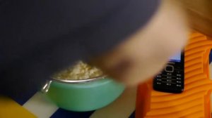 Протирка творога через сито