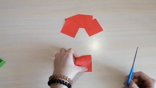Как сделать букет из бумаги на 8 марта. Подарок из бумаги для мамы и бабушки. Цветы из бумаги смотреть онлайн