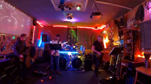 Little Wing- Jimi Hendrix-Cover-Zoom Q8-Basement Shots смотреть онлайн