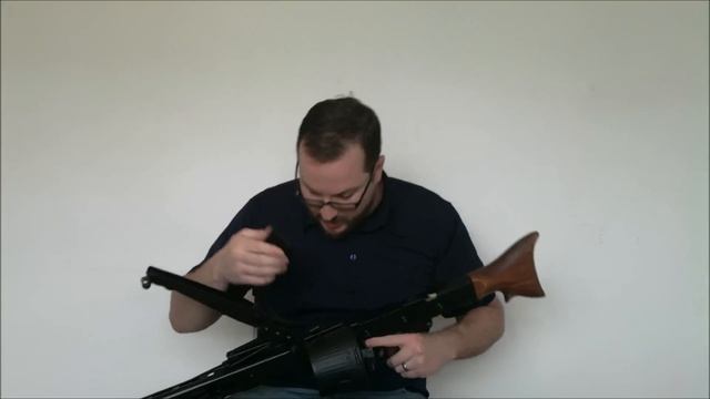 S&T/AGM MG42 Video Overview from Evike.com смотреть онлайн