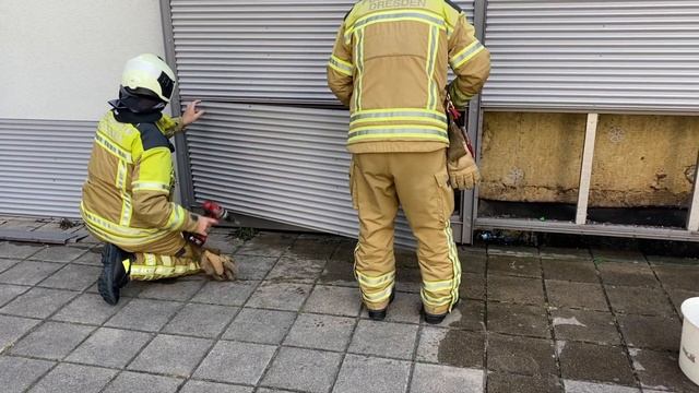 ?Einsatz der Wärmebildkamera? - Feuerwehr Dresden смотреть онлайн