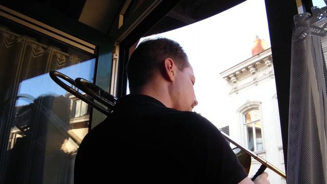 Balcony trombone смотреть онлайн