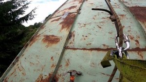 Купил старый дом с дырявой крышей. Как заделать трещины и дырки в кровле. #хочувдеревню #хутор