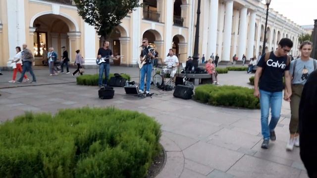 ДАНТВ life 2019: "Кино"-"Восьмиклассница" на Невском проспекте. Кавер смотреть онлайн