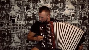 Есть красивая одна девушка на земле)) !!! На баяне!!!!!