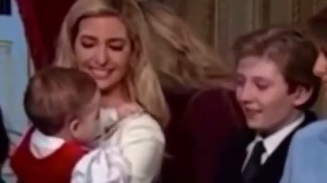 Бэррон со своим племянником ! 🥰❤️ смотреть онлайн