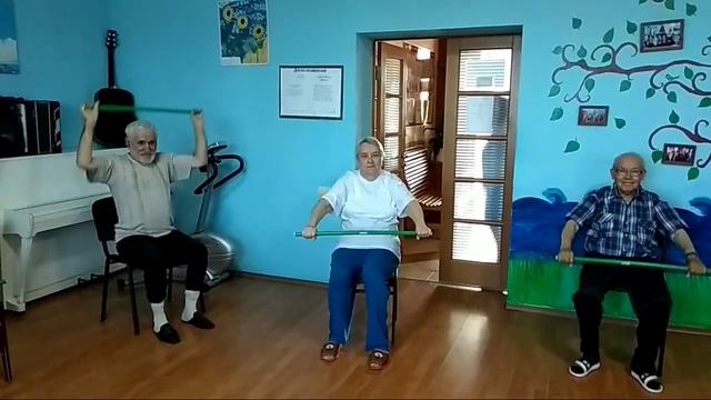 24.06.2022 В Камском Устье. В центра "Камские Зори" утренняя зарядка VID 20220624 0803590 смотреть онлайн