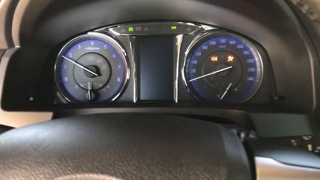 Отключение сигнализации и запуск Toyota Camry 2017 бортовым разблокиратором и программатором ключей смотреть онлайн