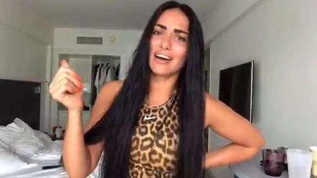 Подтвержденный Два типа девушек на курорте смотреть онлайн