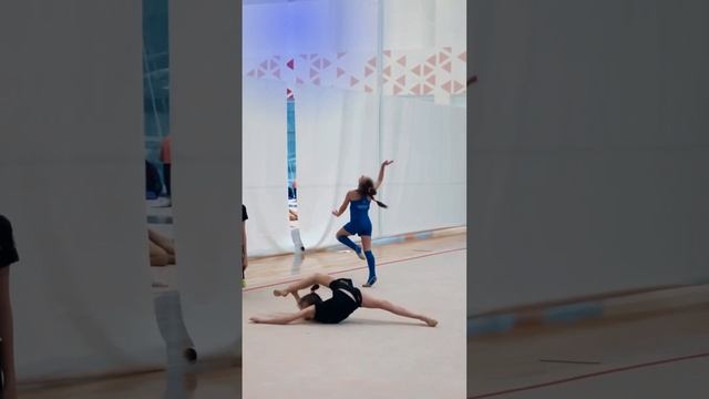 Из чего же сделаны наши девчонки?!? #sports #художественнаягимнастика #barsukova_gym смотреть онлайн
