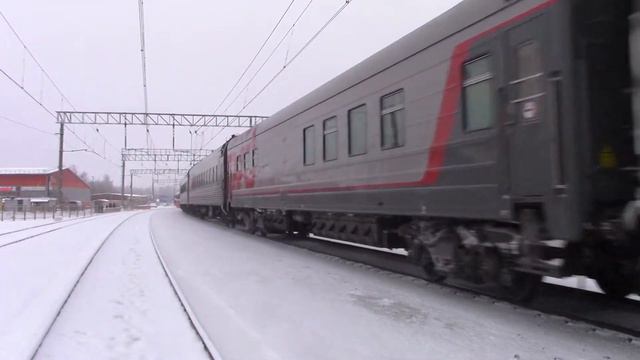 Электровоз ЧС7-055 с Фирменным поездом "Северный Урал" смотреть онлайн