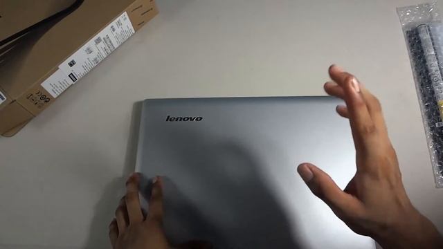 LENOVO G40-45, unboxing en español, un gama baja, con un tb de almacenamiento. смотреть онлайн