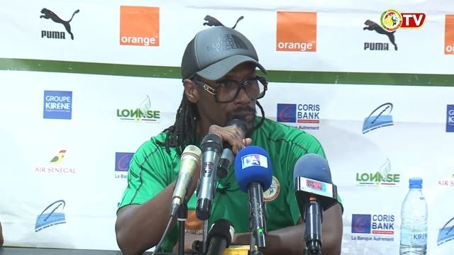 Conférence de presse d'avant match du sélectionneur Aliou Cissé, en vue du match contre le Cap Vert смотреть онлайн