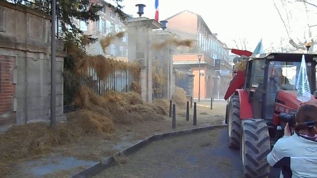 ManifAgriAlbiPrefPaille2 смотреть онлайн