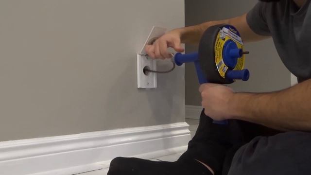 How To Use A Drain Snake-Easy Tutorial смотреть онлайн