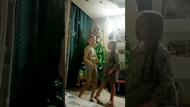 Я и сестра песня краш Танец смотреть онлайн