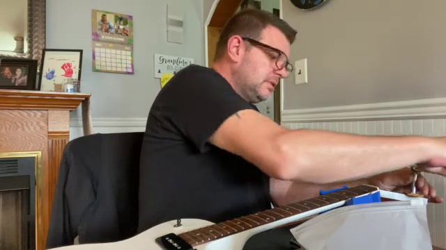 Gibson Les Paul Special Tuner Upgrade смотреть онлайн