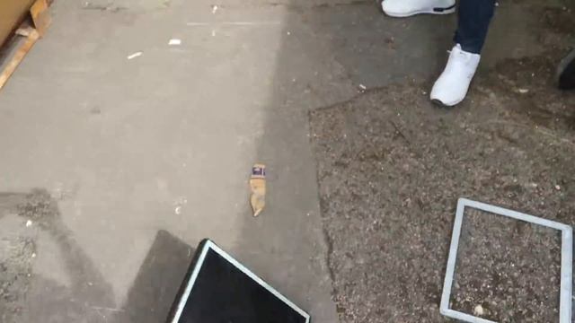 How to remove the front outer casing from a TFT monitor. смотреть онлайн