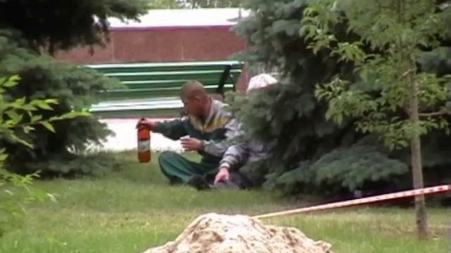 Дайте мне  бумажку,вытереть какашку..avi