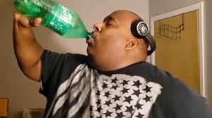 Этот прекрасный негр сделал шикарную отрыжку. #негр