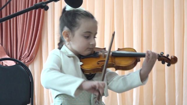 Сона Тер-Геворгян (6 лет )Бабаджанян А.