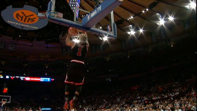 Derrick Rose's Double Clutch Dunk смотреть онлайн