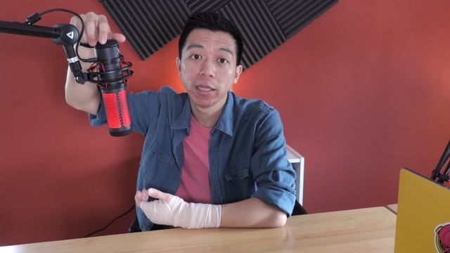 HyperX Quadcast Review: My New Favorite Microphone! смотреть онлайн