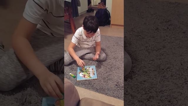 Glue stick flip challange смотреть онлайн