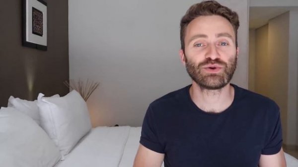 10 Essential English Travel Phrases