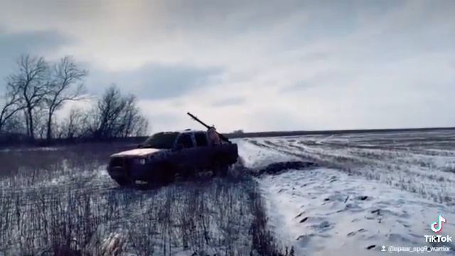 Operation of the spg-9m weapon from the body of a pickup truck смотреть онлайн