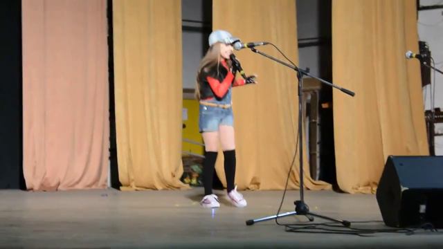 Анна Мороз -А мне бы петь и танцевать смотреть онлайн