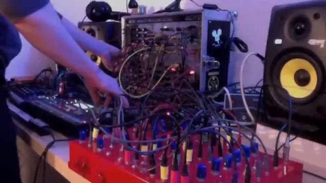 S-bahn sample octatrack modular synth jam смотреть онлайн