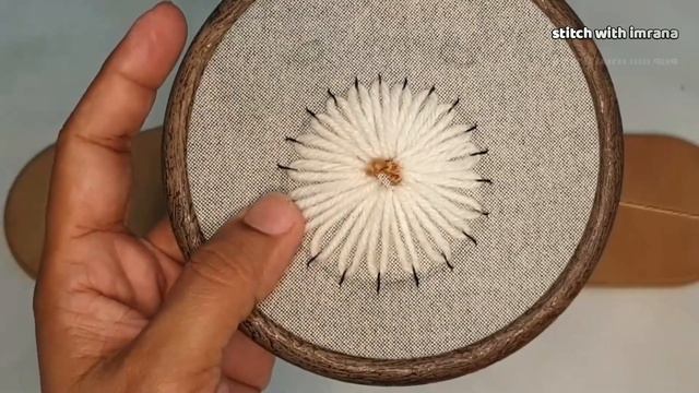 Hand Embroidery| Modern Lazy Daisy Stitch with Yarn Thread| Easy flower Embroidery for Beginners смотреть онлайн