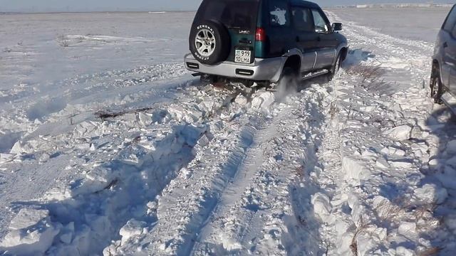 Misstrali + Terrano 2 = сугробы off road 4х4 смотреть онлайн