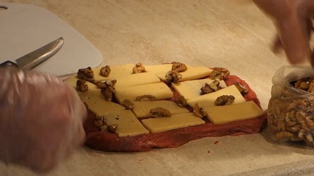 Готовит Харьковский Холостяк - МЯСНОЙ РУЛЕТ смотреть онлайн