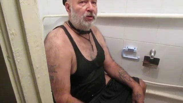 Сравнительный анализ поэзии Александра Сафохина и Велимира Хлебникова.