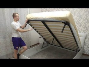 Установка механизма подъема с газлифтами на кровать