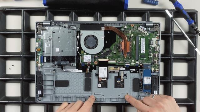 Acer Aspire 5 (A515-56) von Innen - RAM, SSD, Akku, Lüfter wechseln смотреть онлайн