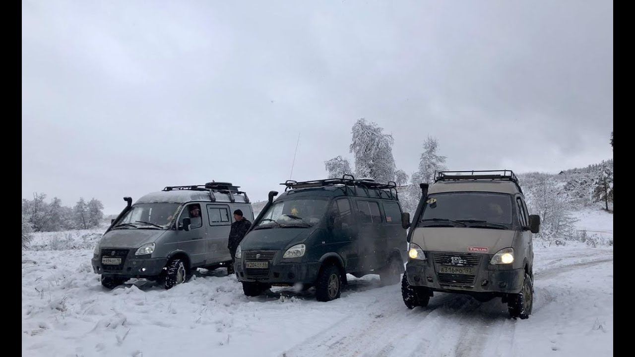 Три Соболя 4х4 к Шайтан камню по зимнему лесу. Бездорожье, колеи, броды! смотреть онлайн