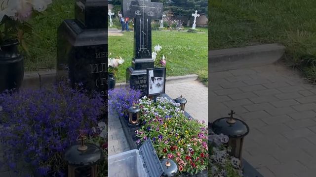ОПТИНА ПУСТЫНЬ. НА МОГИЛКЕ ИЕРОДИАКОНА ИЛИОДОРА (ГАРИЯНЦА), МОЕГО ЗЕМЛЯКА смотреть онлайн