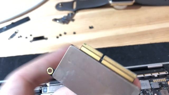 Разбор MacBook Pro 13” Mid 2017 A1708 залитый соком смотреть онлайн