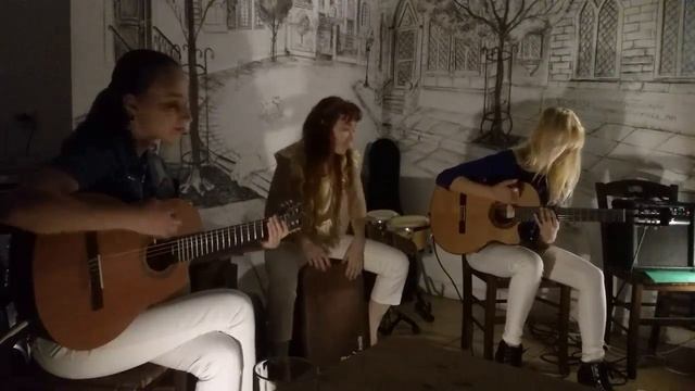 Трио "В РИТМЕ СОЛНЦА " в тайм-кофейне "Кофемолка" смотреть онлайн