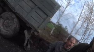 Жесть ! Уложил прицеп на бок !