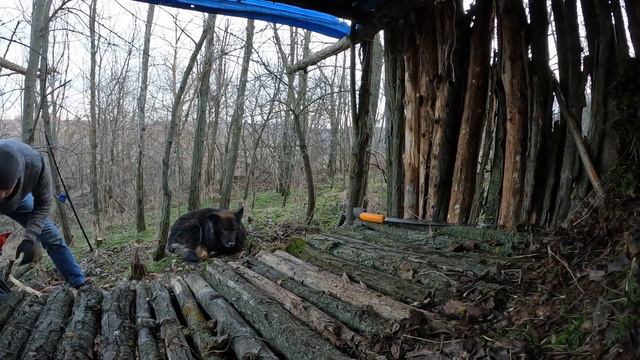 Кемпинг. Рыбалка. Ночевка в хижине. Bushcraft. смотреть онлайн