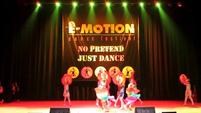 Kids crew: "Роза ветров”, Коллектив эстрадного танца “АПЛАС” смотреть онлайн